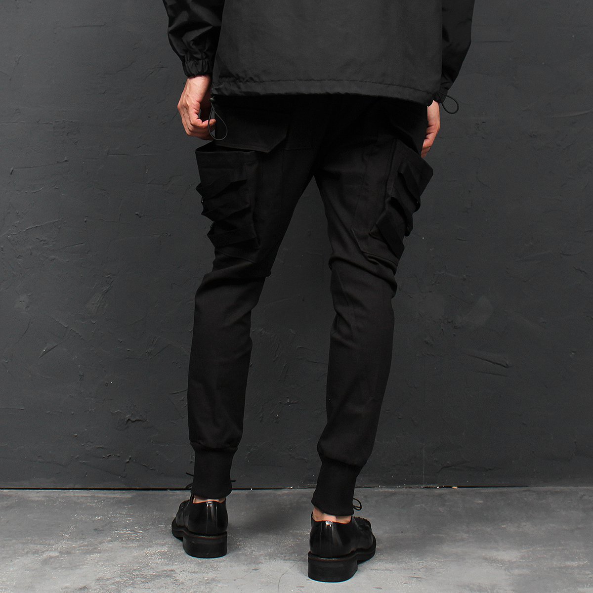 techwear strap cargos