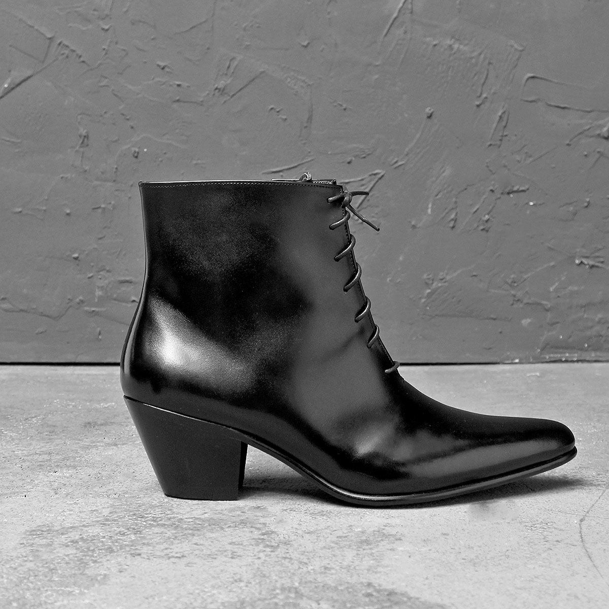 round toe black leather ankle boots